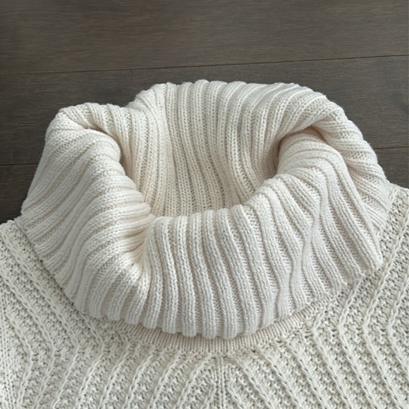 REITMANS Women’s Beige Cream Pullover Cowl Neck Turtleneck Sweater, Pullover - Picture 7 of 11